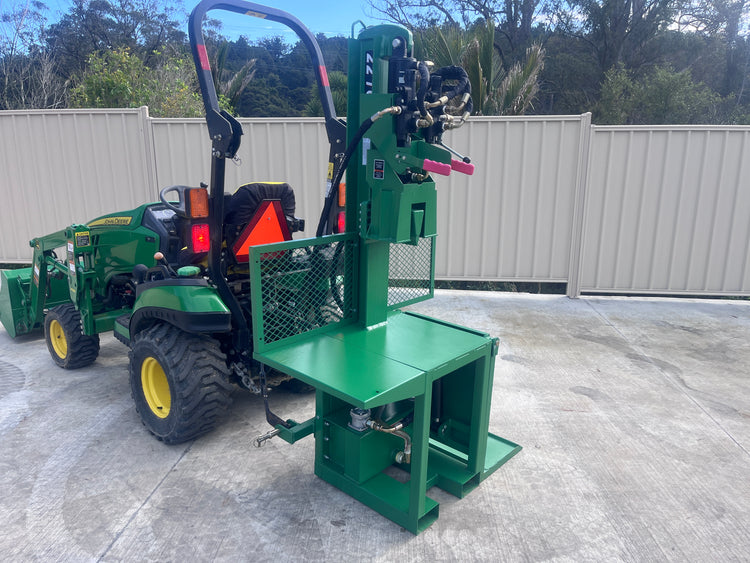 PTO Log splitter with log lifting table