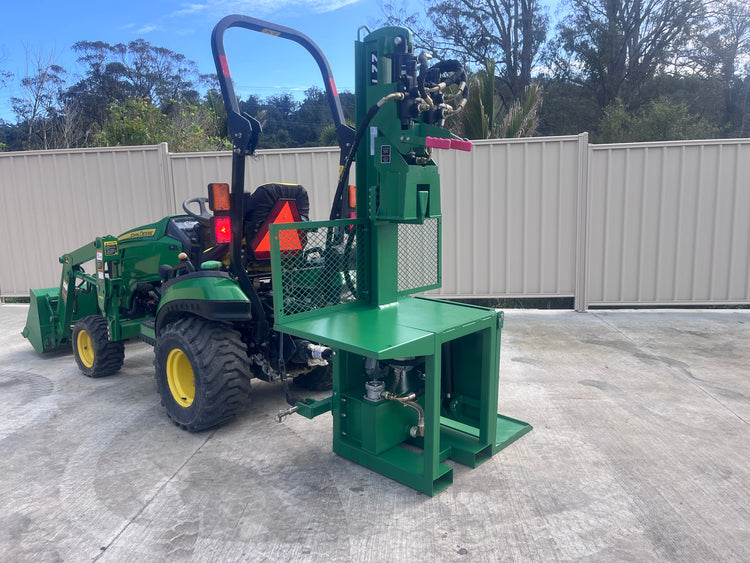 PTO Log splitter with log lifting table